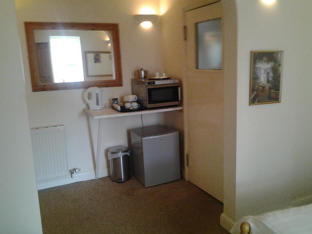 Abingdon Guest Lodge Ryde  Δωμάτιο φωτογραφία