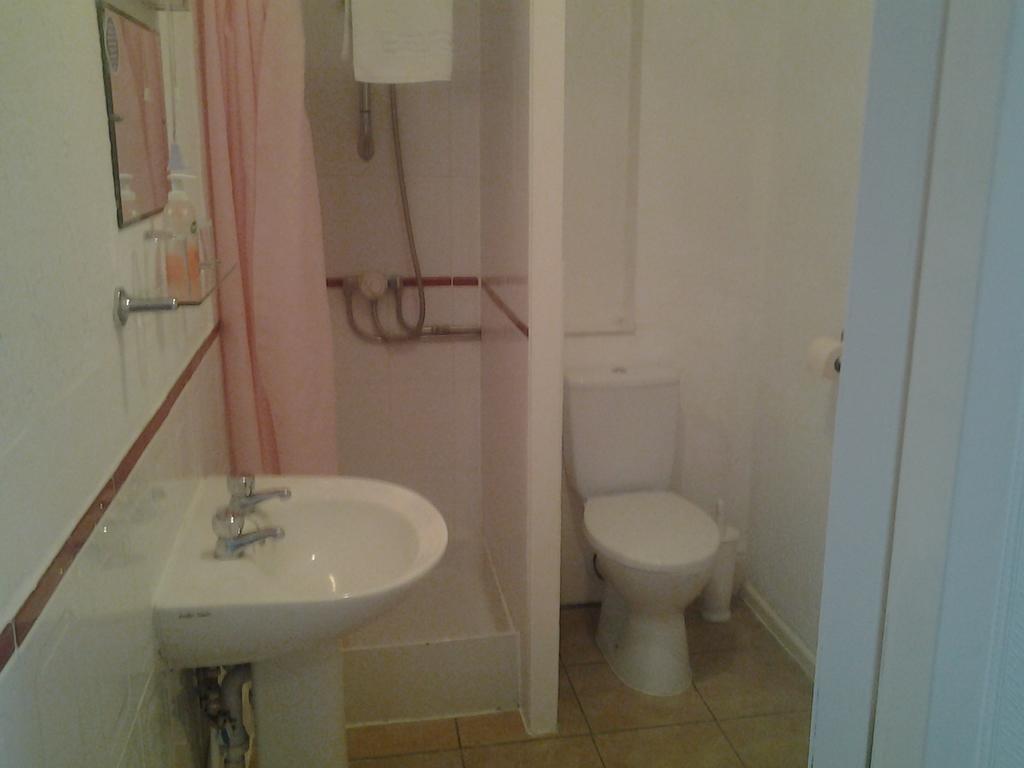 Abingdon Guest Lodge Ryde  Δωμάτιο φωτογραφία