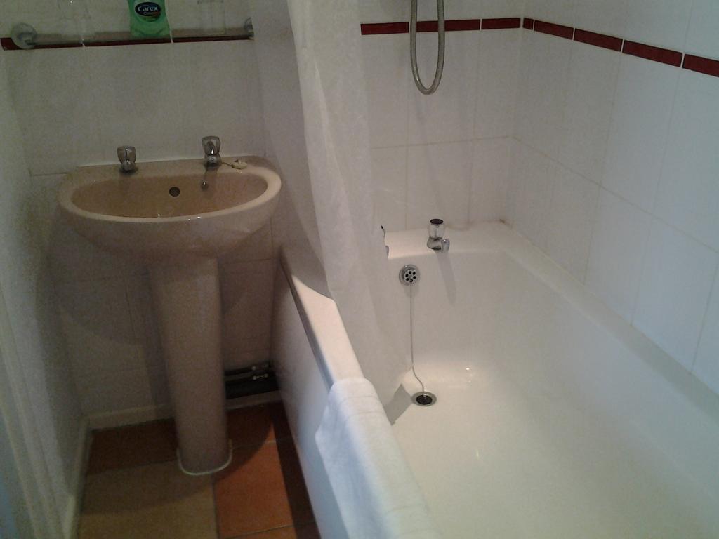 Abingdon Guest Lodge Ryde  Δωμάτιο φωτογραφία