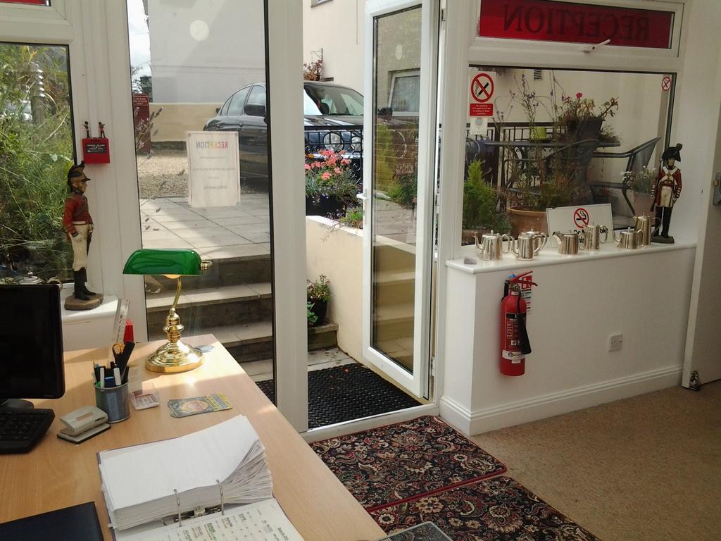 Abingdon Guest Lodge Ryde  Εξωτερικό φωτογραφία