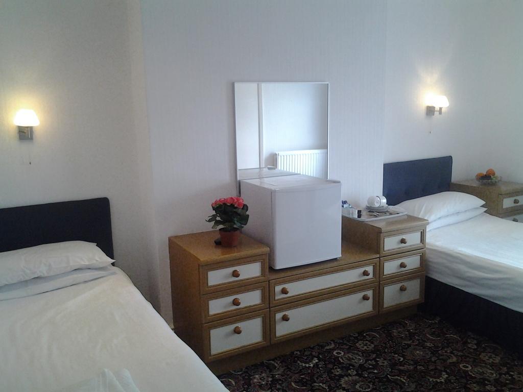 Abingdon Guest Lodge Ryde  Δωμάτιο φωτογραφία